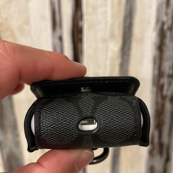 COACH Large Wireless AirPods Pro Case In Signature Canvas NEW! - Picture 7 of 9